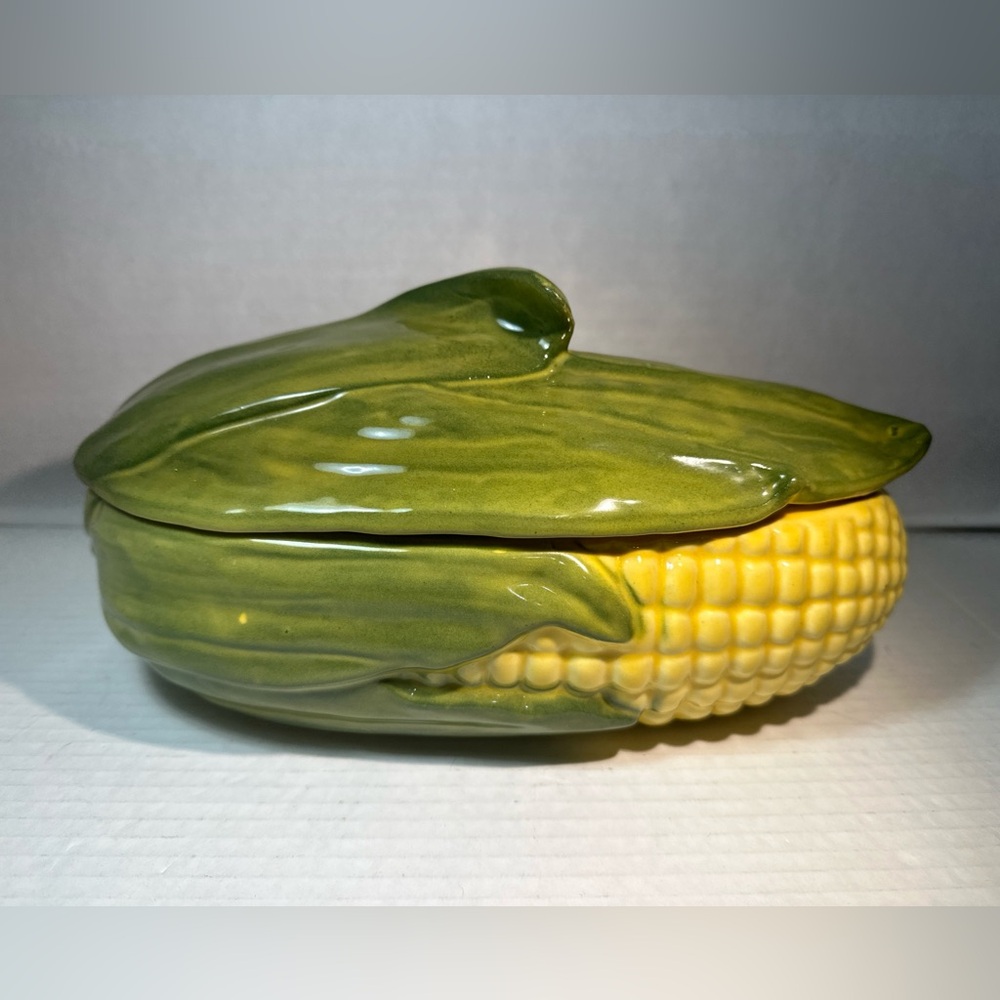 Shawnee Pottery Corn King Large Covered Dish #74
